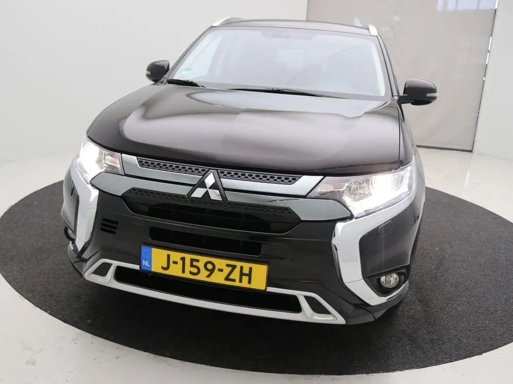 Mitsubishi Outlander 2.4 PHEV Pure / Stoelverwarming / Navig uit 2020, foto 14