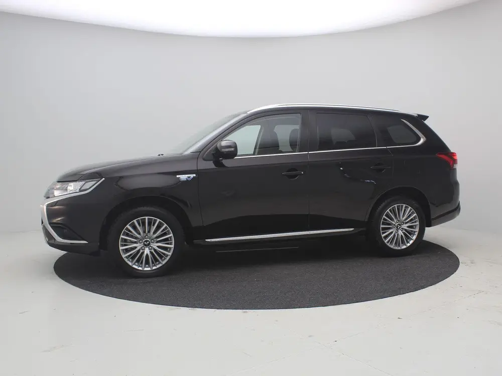 Mitsubishi Outlander 2.4 PHEV Pure / Stoelverwarming / Navig uit 2020, foto 6