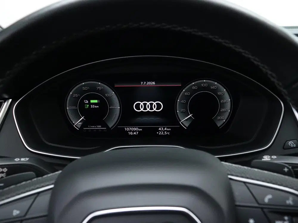 Audi Q5 55 TFSI e S edition uit 2021, foto 16