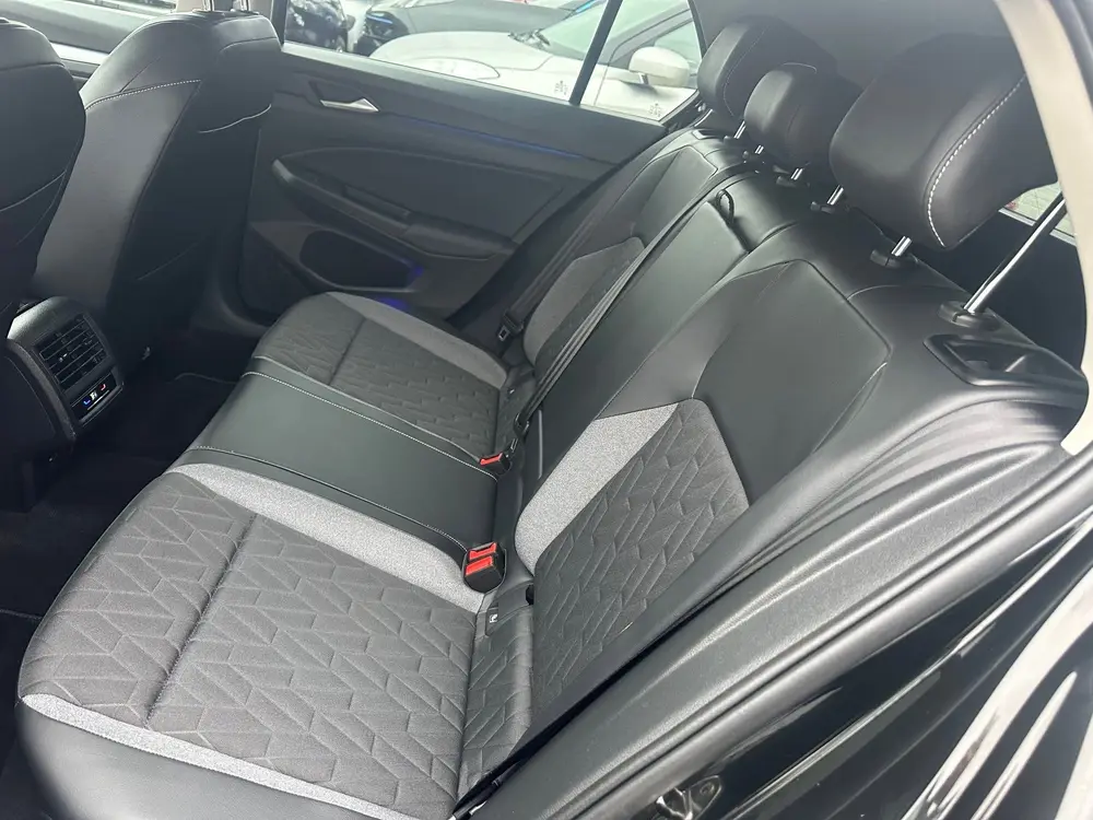 Volkswagen Golf 1.5 eTSI Life Edition,LED,Camera,App Connect uit 2025, foto 19