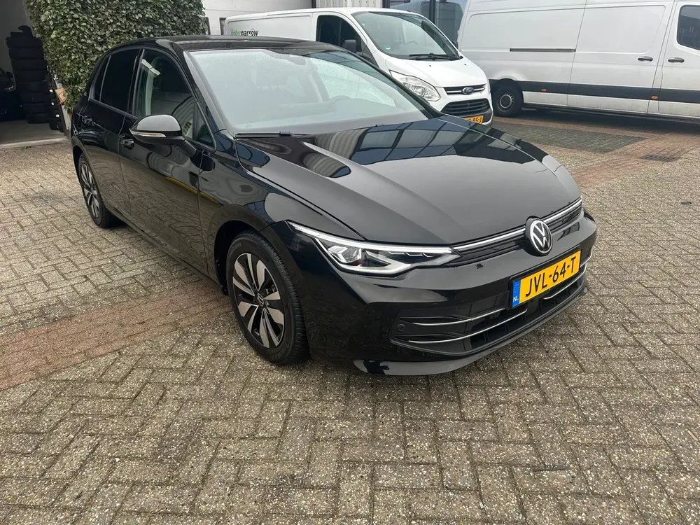 Volkswagen Golf 1.5 eTSI Life Edition,LED,Camera,App Connect uit 2025, foto 3