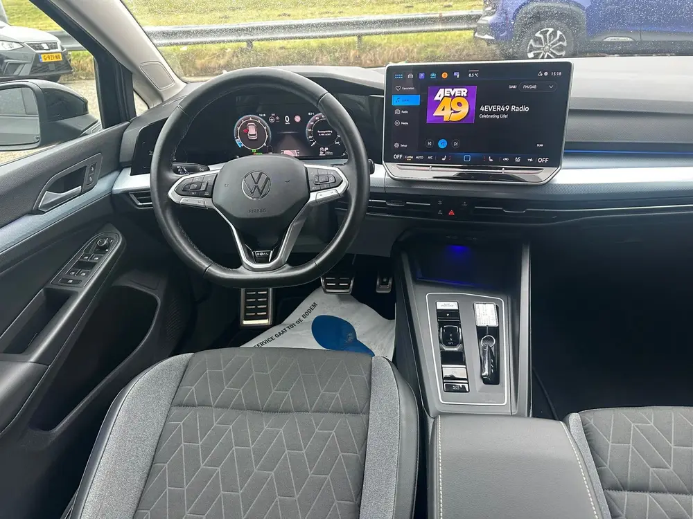Volkswagen Golf 1.5 eTSI Life Edition,LED,Camera,App Connect uit 2025, foto 7