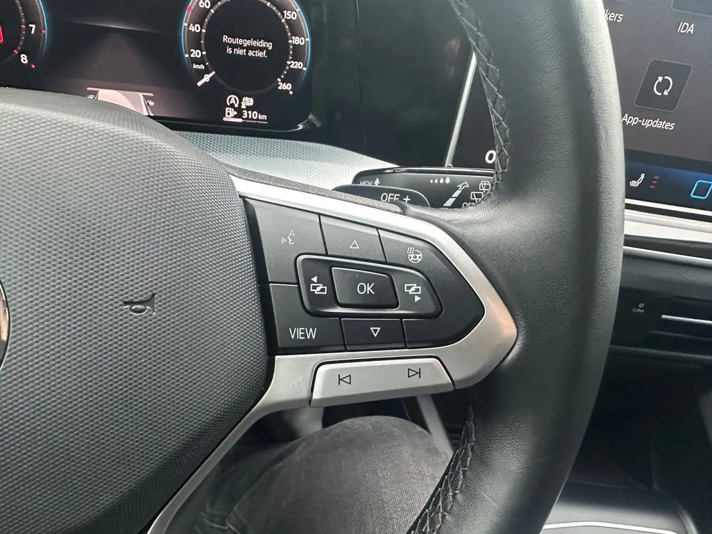 Volkswagen Golf 1.5 eTSI Life Edition,LED,Camera,App Connect uit 2025, foto 9