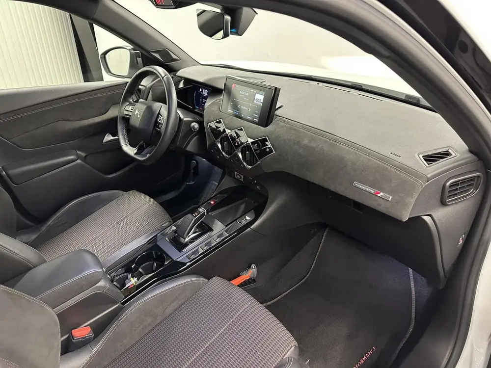 DS Automobiles 3 Crossback Ds 3 Crossback E-Tense Performance Line 50 kWh 97 % SOH 3 Fa uit 2021, foto 13