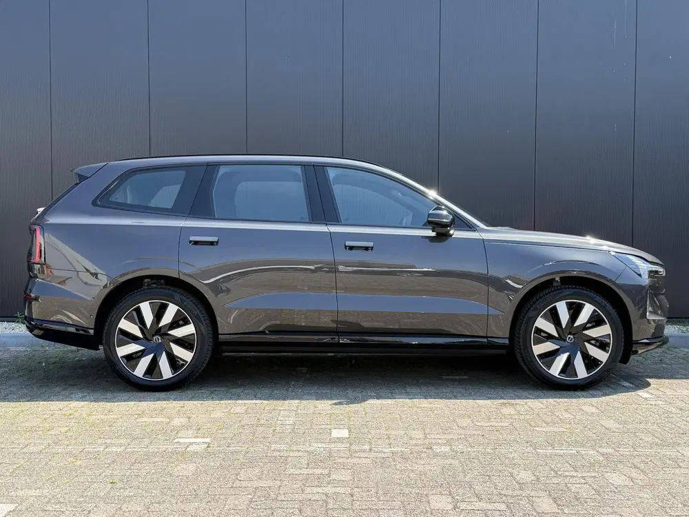 Volvo EX90 Single Motor Plus 7p. 92 kWh 21 inch licht uit 2026, foto 3