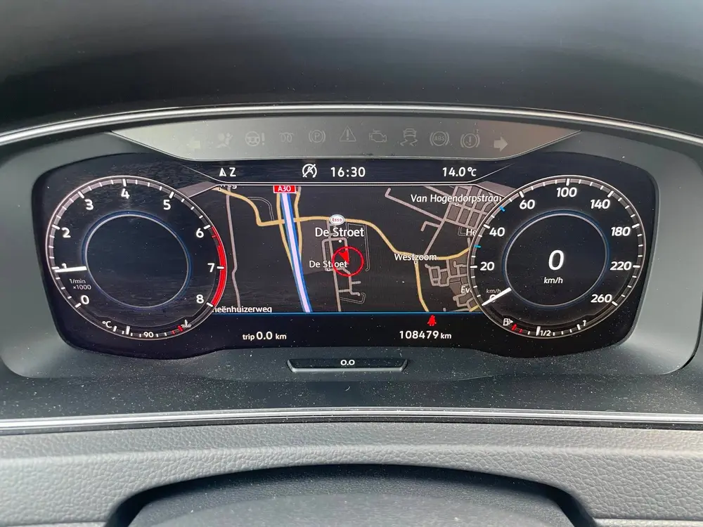 Volkswagen Golf Variant 1.5 TSI R-line | R-line interieur en uit 2019, foto 11