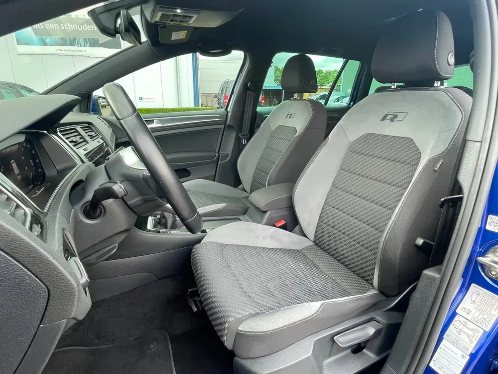 Volkswagen Golf Variant 1.5 TSI R-line | R-line interieur en uit 2019, foto 17