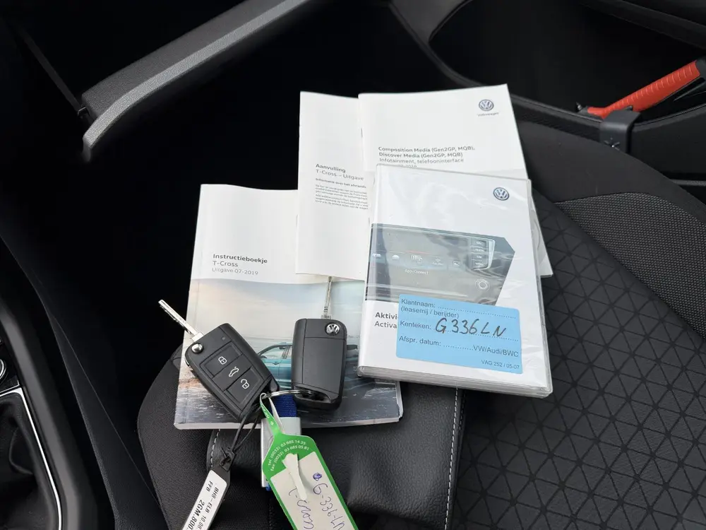 Volkswagen T-Cross 1.0 TSI Life Automaat 116PK | Achteruitri uit 2019, foto 17