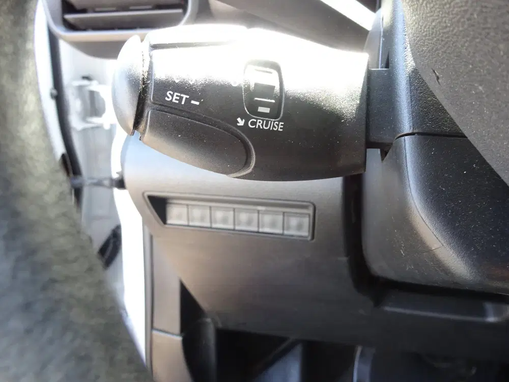 Peugeot Partner 1.2 PureTech Pro BENZINE AIRCO NAVI CRUISE uit 2022, foto 17