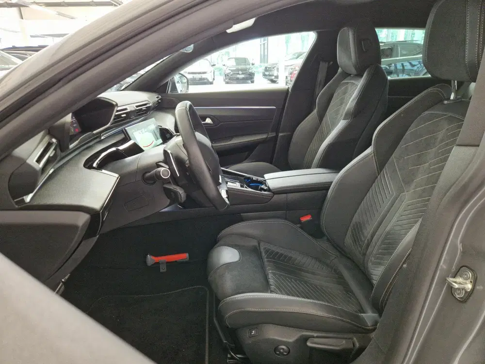 Peugeot 508 1.6 HYbrid 180 GT 7 uit 2024, foto 15