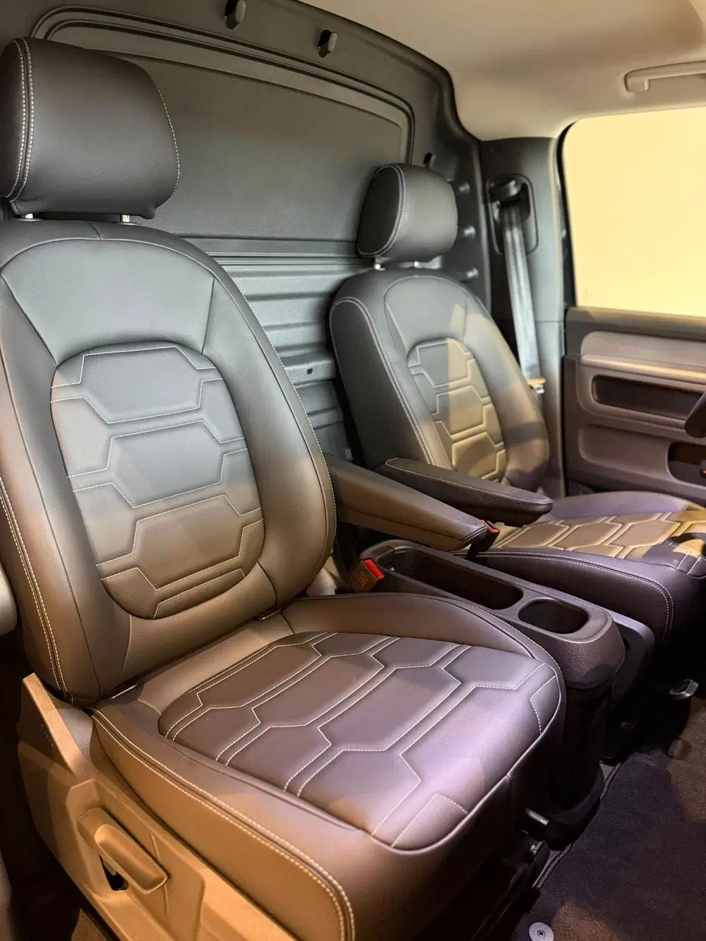 Volkswagen ID. Buzz 4MOTION Limited Edition 79 kWh "Bl uit 2026, foto 8