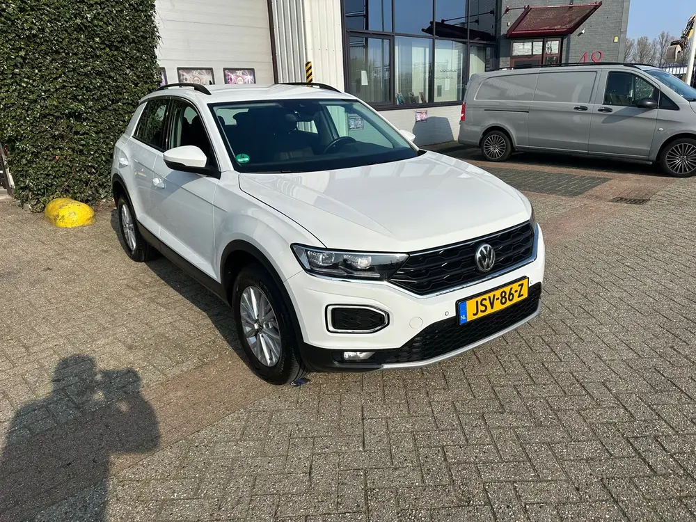 Volkswagen T-ROC 1.5 TSI Sport uit 2020, foto 3