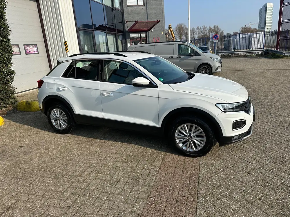 Volkswagen T-ROC 1.5 TSI Sport uit 2020, foto 6