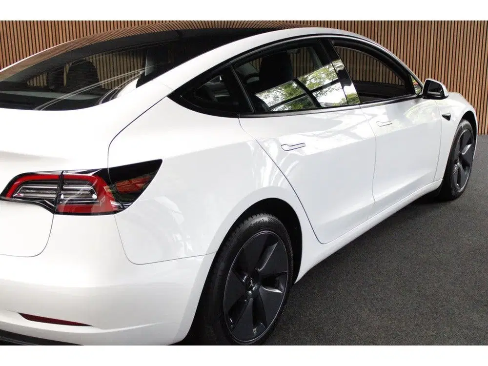 Tesla Model 3 RWD SOH: 96 uit 2023, foto 7