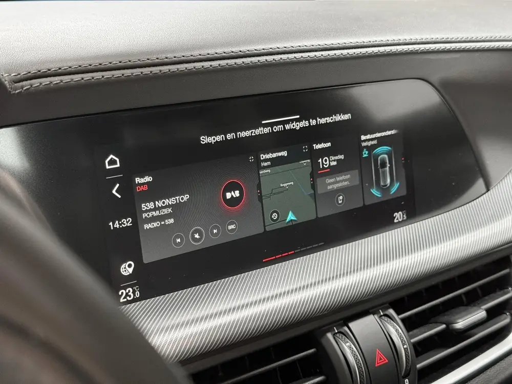 Alfa Romeo Stelvio 2.0 T AWD Veloce 280 PK - FACELIFT - PANO uit 2020, foto 16