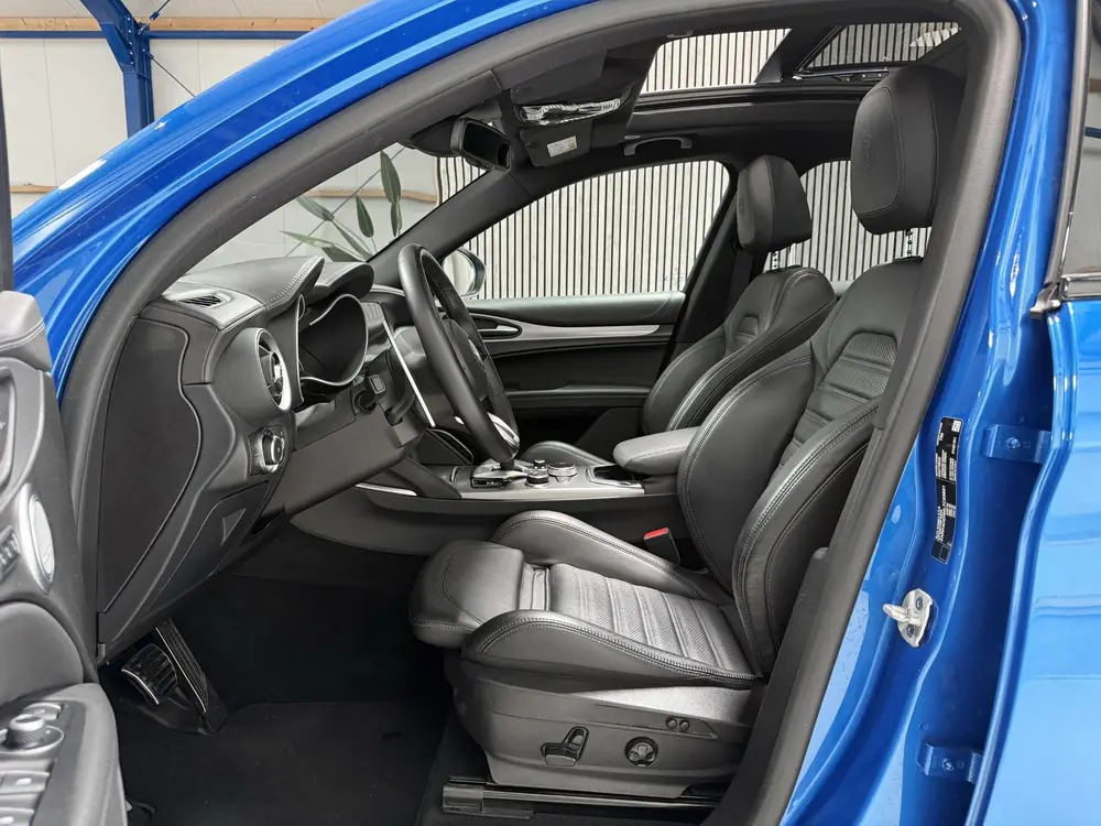 Alfa Romeo Stelvio 2.0 T AWD Veloce 280 PK - FACELIFT - PANO uit 2020, foto 7