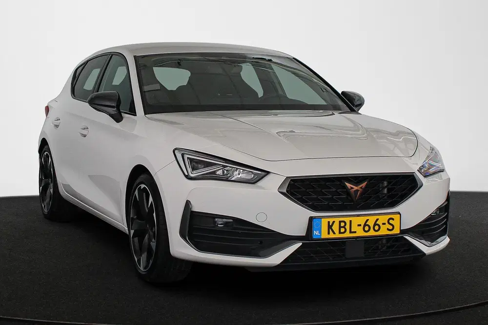 Cupra Leon 1.4 e-Hybrid SOH 99% Stoelverwarming Apple uit 2022, foto 2