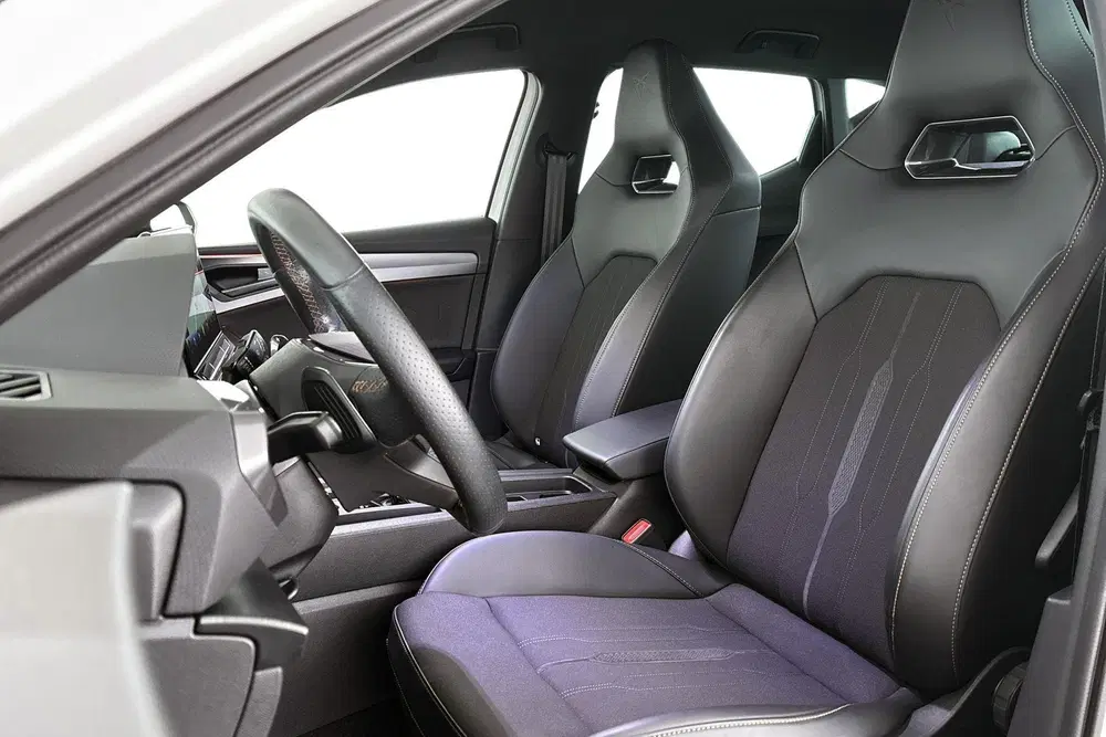 Cupra Leon 1.4 e-Hybrid SOH 99% Stoelverwarming Apple uit 2022, foto 6