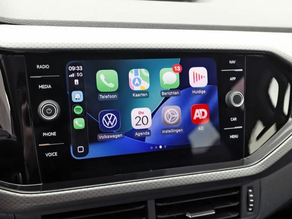 Volkswagen T-Cross 1.0 TSI Life Sport (APPLE CARPLAY, GROOT uit 2022, foto 8