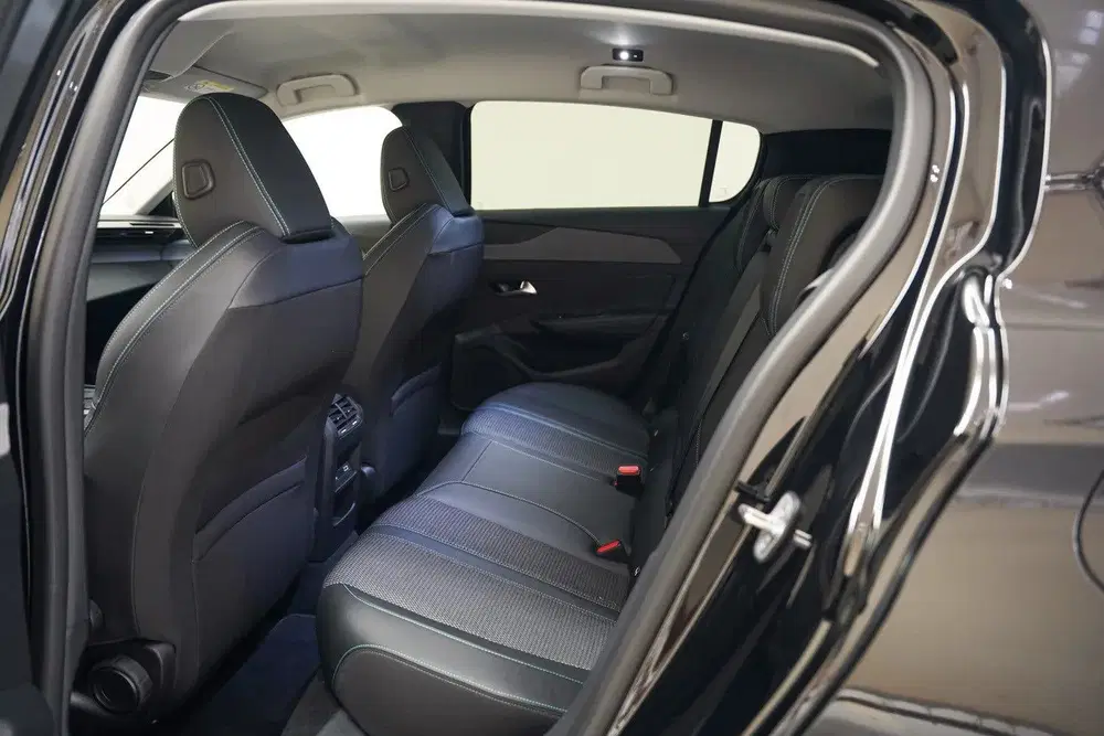 Peugeot 308 1.6 Plug-in Hybrid 180 Allure [ SOH 96 uit 2023, foto 10