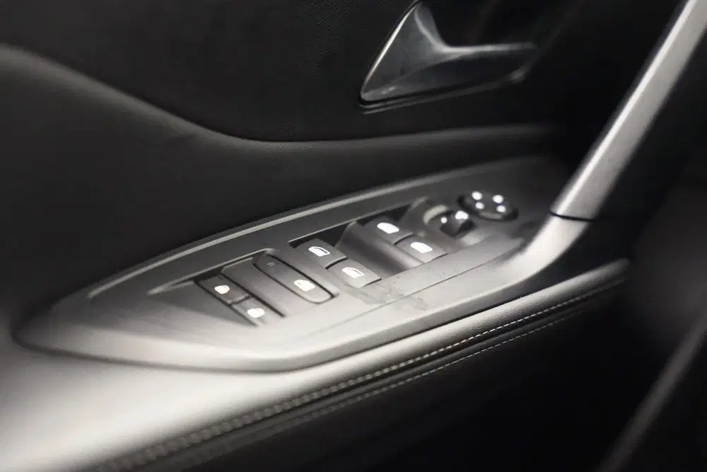Peugeot 308 1.6 Plug-in Hybrid 180 Allure [ SOH 96 uit 2023, foto 20