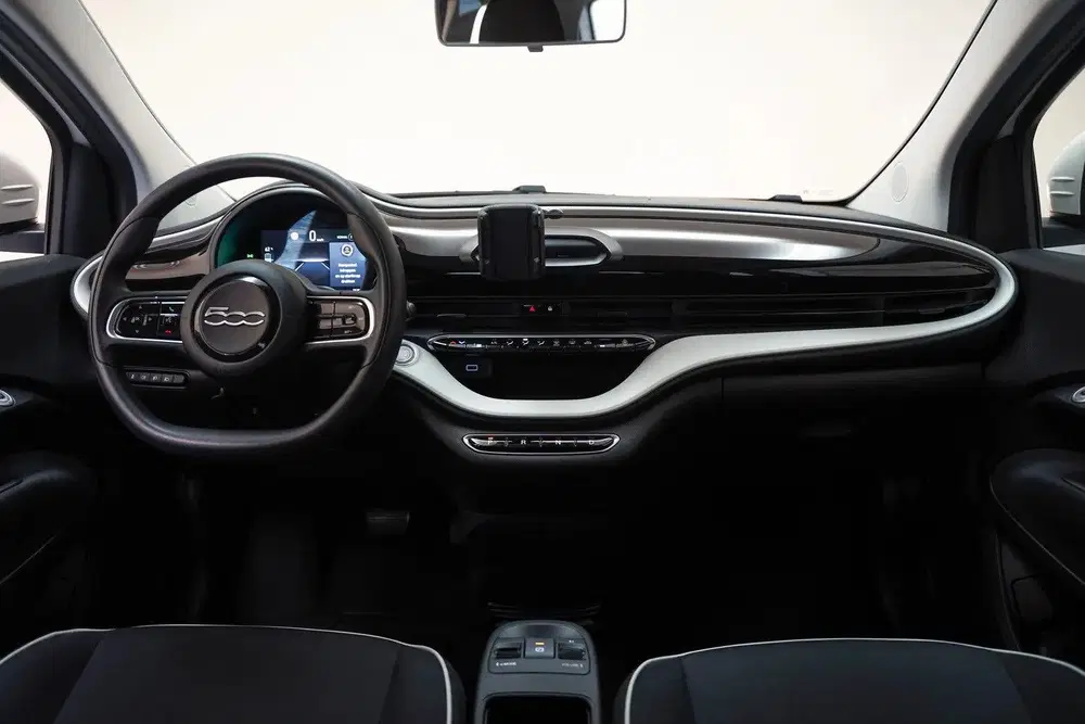 Fiat 500e Action 24 kWh Aut.[ Airco Apple uit 2023, foto 4