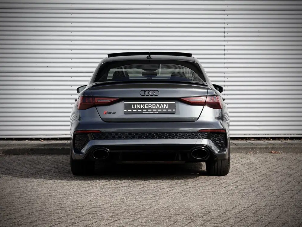 Audi RS3 2.5 TFSI Limousine Quattro 400pk uit 2022, foto 13