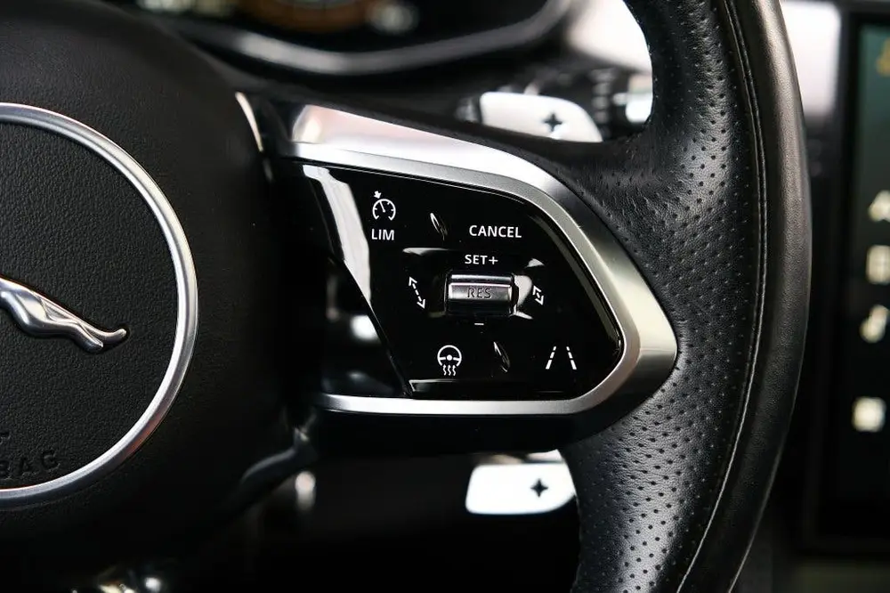 Jaguar F-Pace 2.0 P400e PHEV R-Dynamic Black uit 2022, foto 18