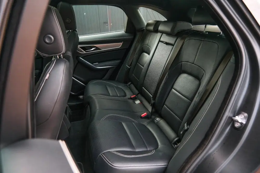 Jaguar F-Pace 2.0 P400e PHEV R-Dynamic Black uit 2022, foto 8