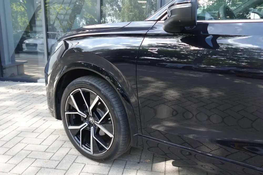 Volkswagen Tiguan 1.5 eTSI R-Line Business PANO KEYLESS H&K uit 2024, foto 13