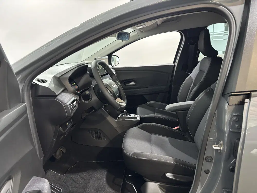 Dacia Jogger 155PK Hybrid Expression 7p Automaat uit 2026, foto 8