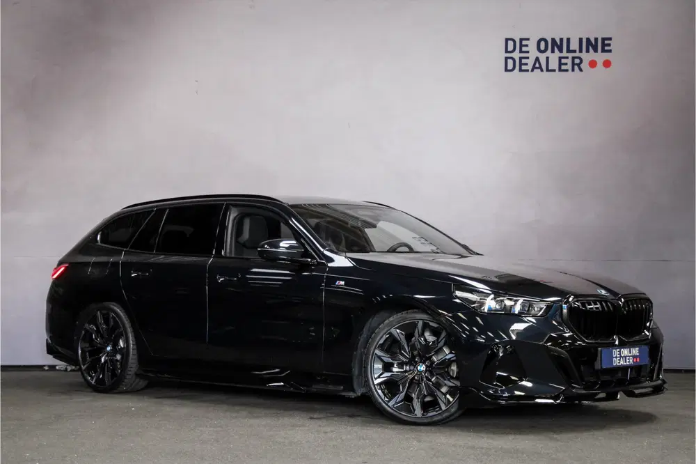 BMW 5-serie 5 Serie Touring 530e M Sport Shadow uit 2025, foto 3