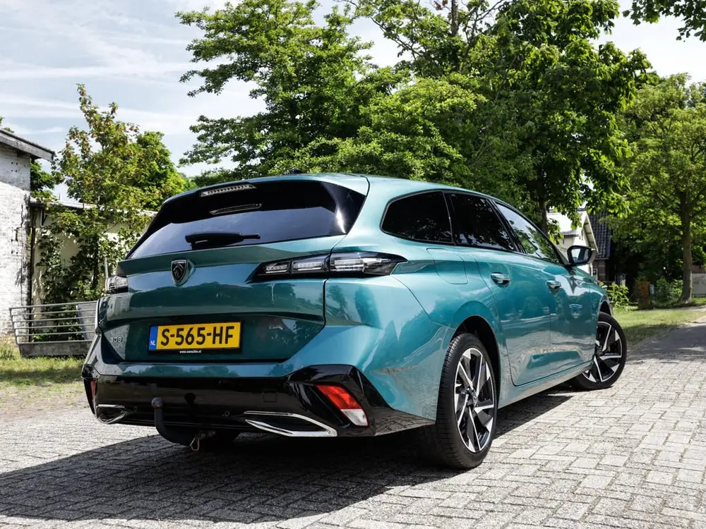 Peugeot 308 SW 1.2 PureTech Allure Pack Business 1e-Eig. & D uit 2023, foto 2