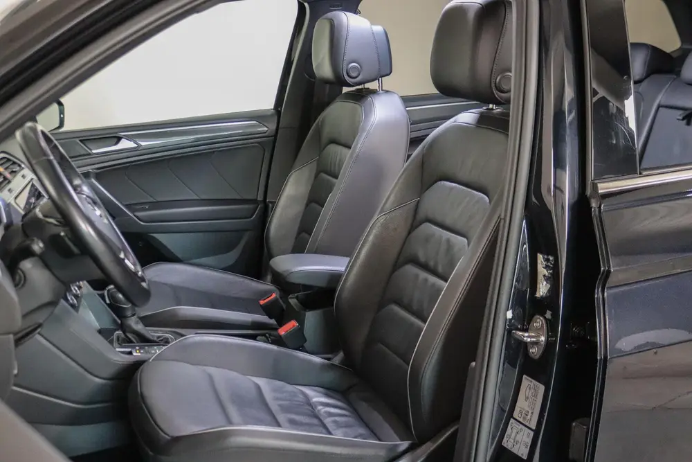 Volkswagen Tiguan Allspace 1.5 TSI Highline Business R-line uit 2021, foto 4