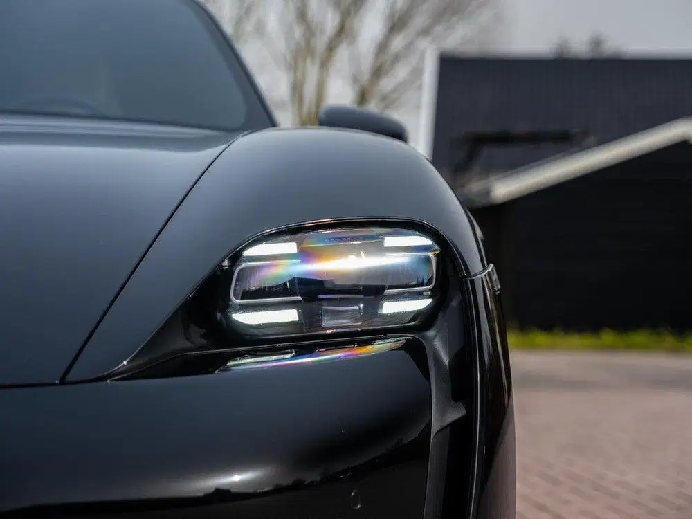 Porsche Taycan 79 kWh uit 2022, foto 11