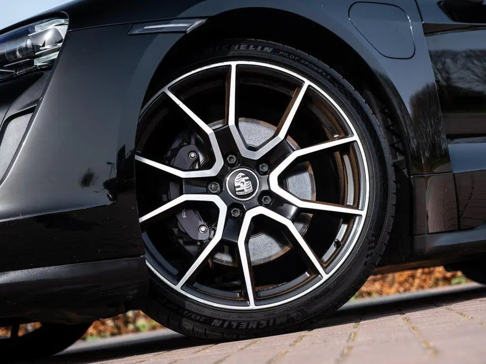 Porsche Taycan 79 kWh uit 2022, foto 12