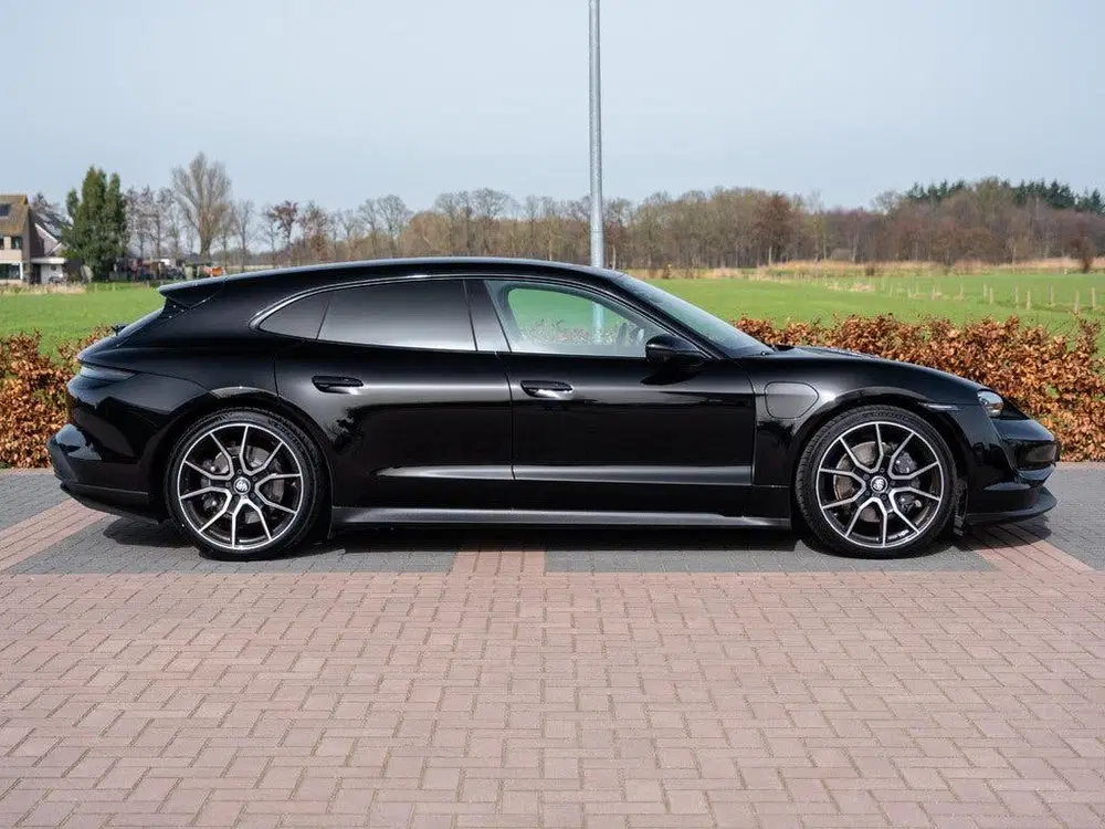 Porsche Taycan 79 kWh uit 2022, foto 14