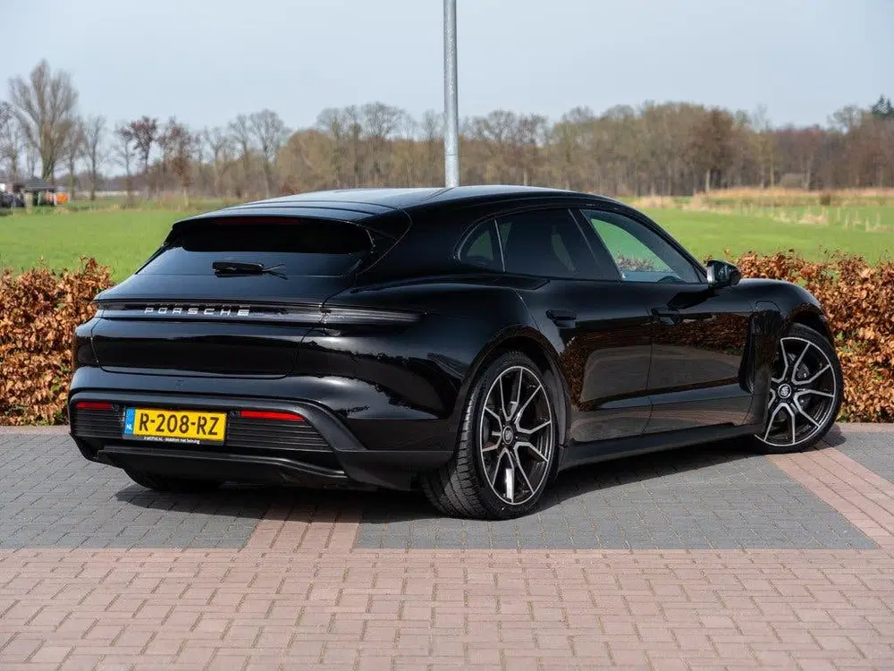 Porsche Taycan 79 kWh uit 2022, foto 5