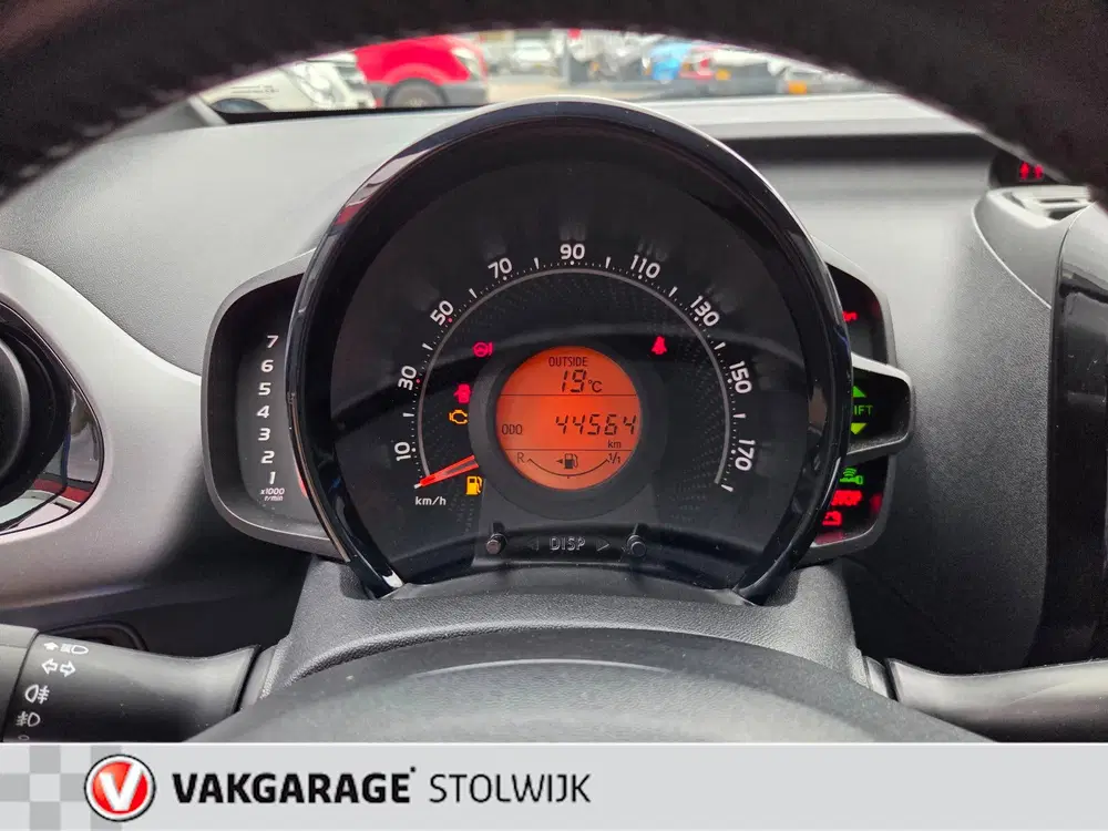 Toyota Aygo 1.0 VVT-i TeamNL AUR Camera uit 2021, foto 12