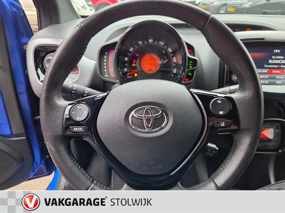 Toyota Aygo 1.0 VVT-i TeamNL AUR Camera uit 2021, foto 13