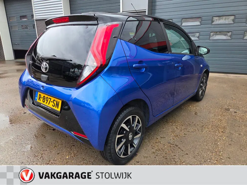 Toyota Aygo 1.0 VVT-i TeamNL AUR Camera uit 2021, foto 2