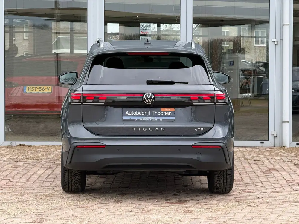 Volkswagen Tiguan 1.5 eTSI Life Edition 150pk | Trekhaak | 3 uit 2025, foto 3