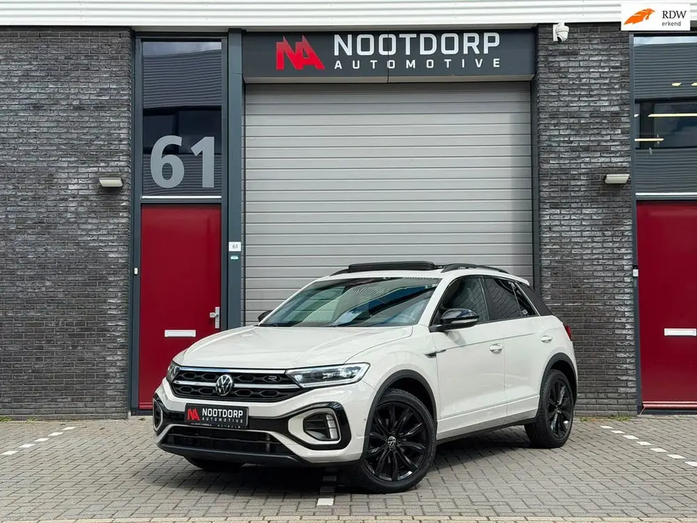 Volkswagen T-Roc 1.5 TSI 3xR-Line Pano/IQ/Keyless/Camera/vol uit 2023