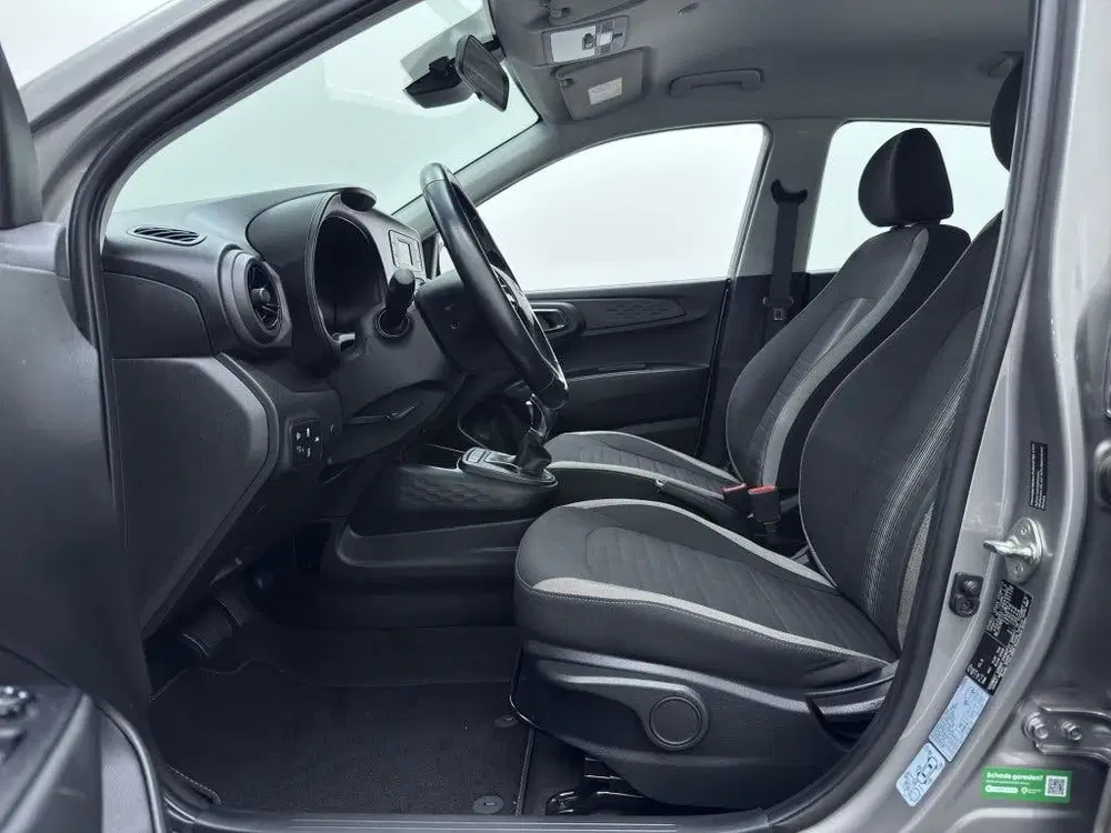 Hyundai i10 1.2 automaat uit 2022, foto 14