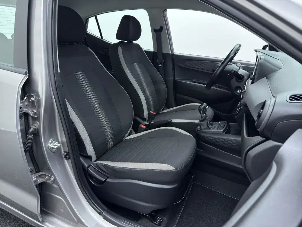 Hyundai i10 1.2 automaat uit 2022, foto 18