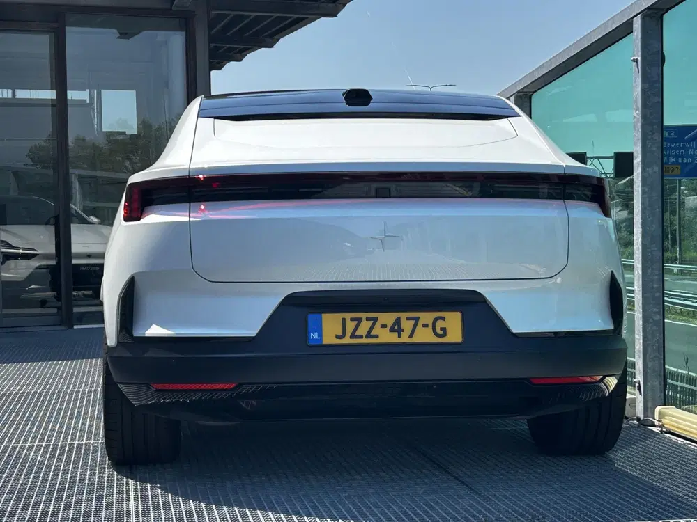 Polestar 4 Long Range Dual motor Performance Prime 10 uit 2026, foto 3
