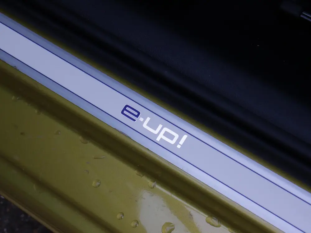 Volkswagen E-Up! e-up! Style | All-season | Achteruitrijcame uit 2020, foto 17