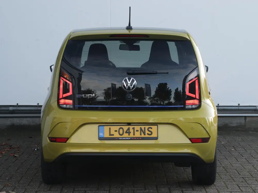 Volkswagen E-Up! e-up! Style | All-season | Achteruitrijcame uit 2020, foto 6