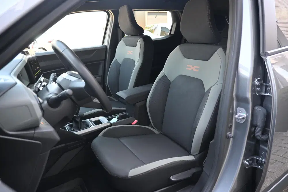 Dacia Duster TCe 130 mild hybrid Extreme uit 2024, foto 10