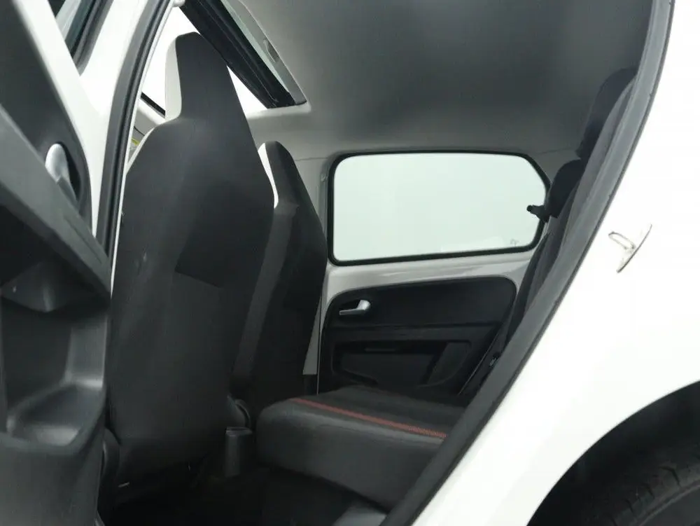 Volkswagen Up! 1.0 BMT high-up! | Panoramadak | Stoelverwarm uit 2019, foto 19